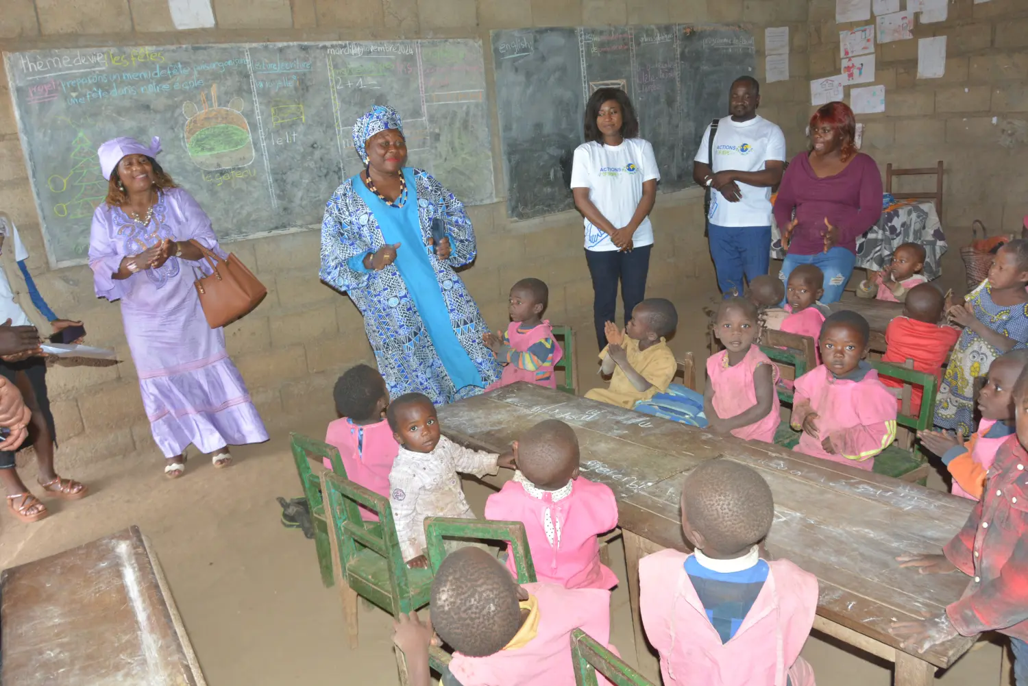 Actions of Hope e.V. – gemeinnützige Organisation – Aktion Schultische & Stühle für die ganz Kleinen