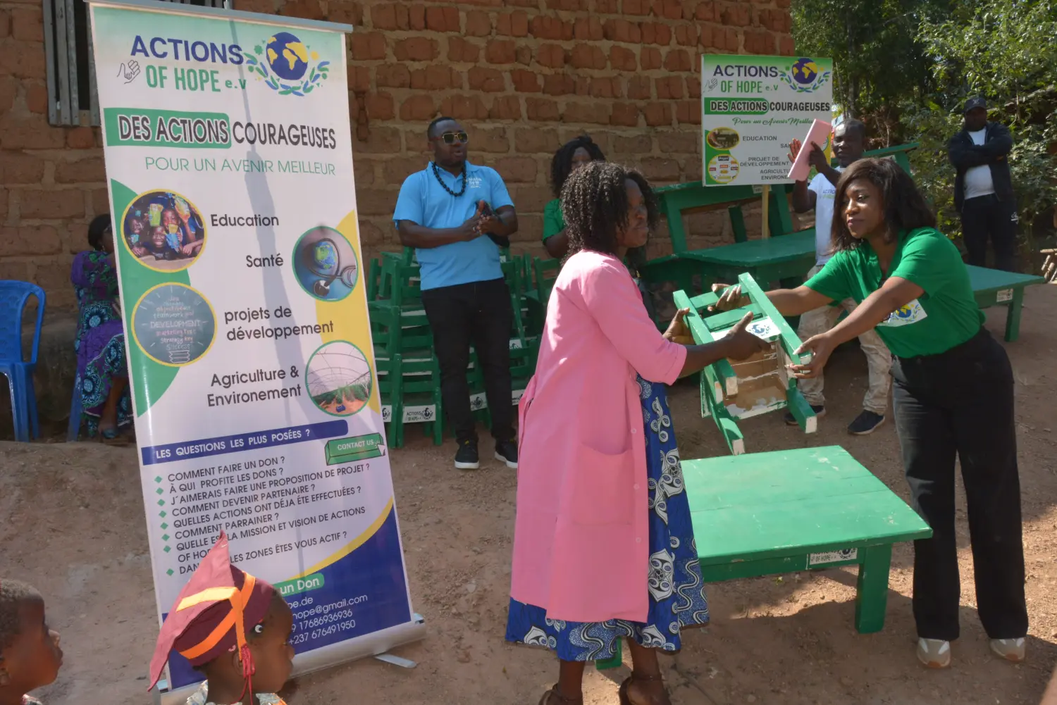 Actions of Hope e.V. – gemeinnützige Organisation – Aktion Schultische & Stühle für die ganz Kleinen