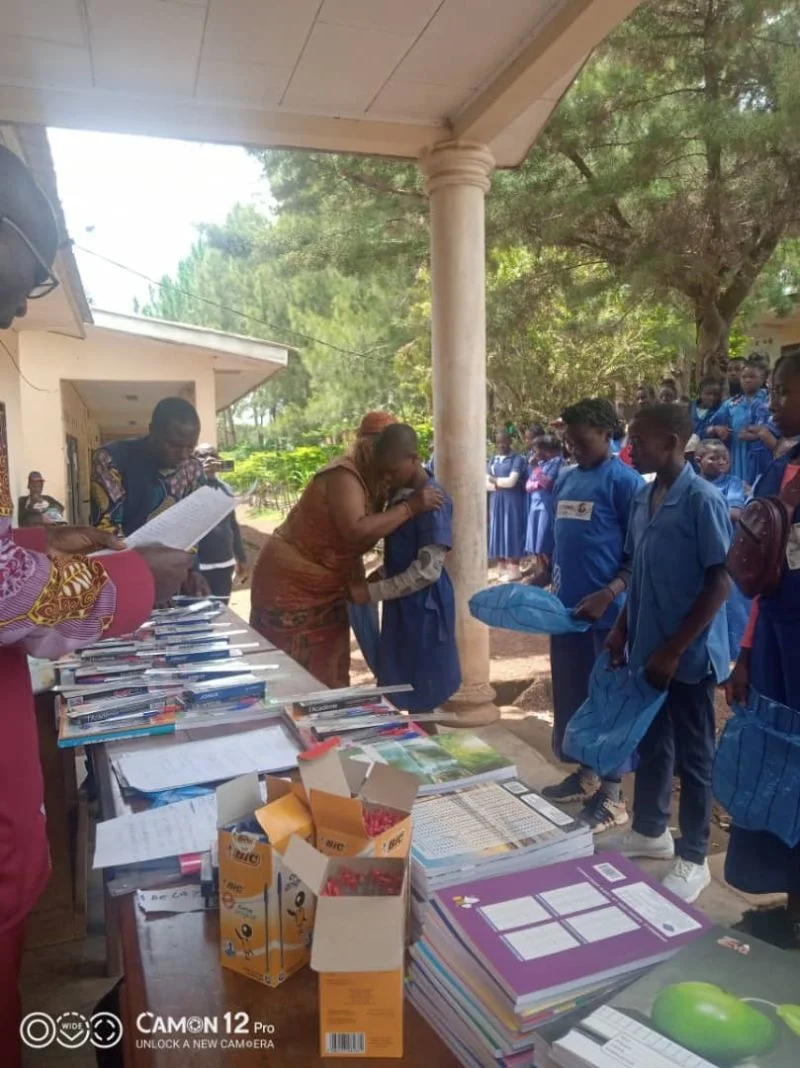 Actions of Hope e.V. – gemeinnützige Organisation – Media-Future-Stipendienprogramm: Digitale Kreativität an der Fonakeukeu High School