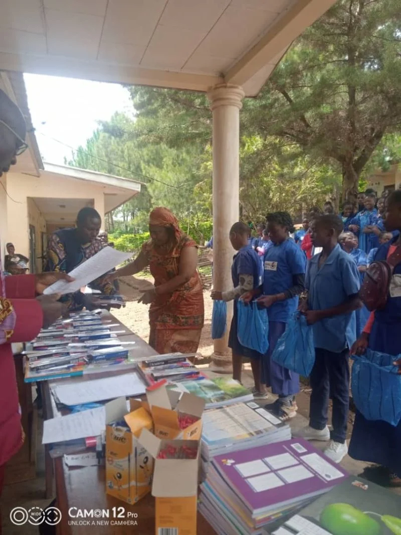 Actions of Hope e.V. – gemeinnützige Organisation – Media-Future-Stipendienprogramm: Digitale Kreativität an der Fonakeukeu High School